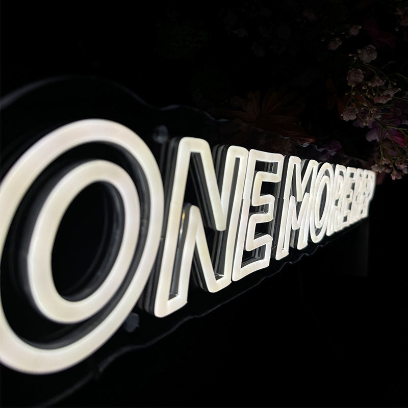 Neon Schild One More Rep