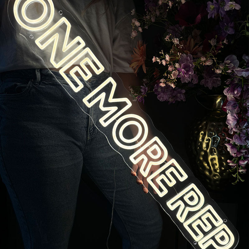 Neon Schild One More Rep