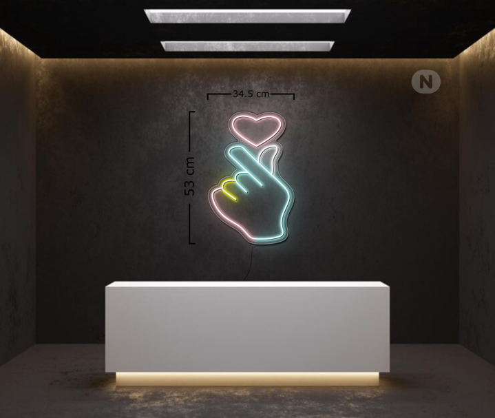 DE23 Hand & Heart