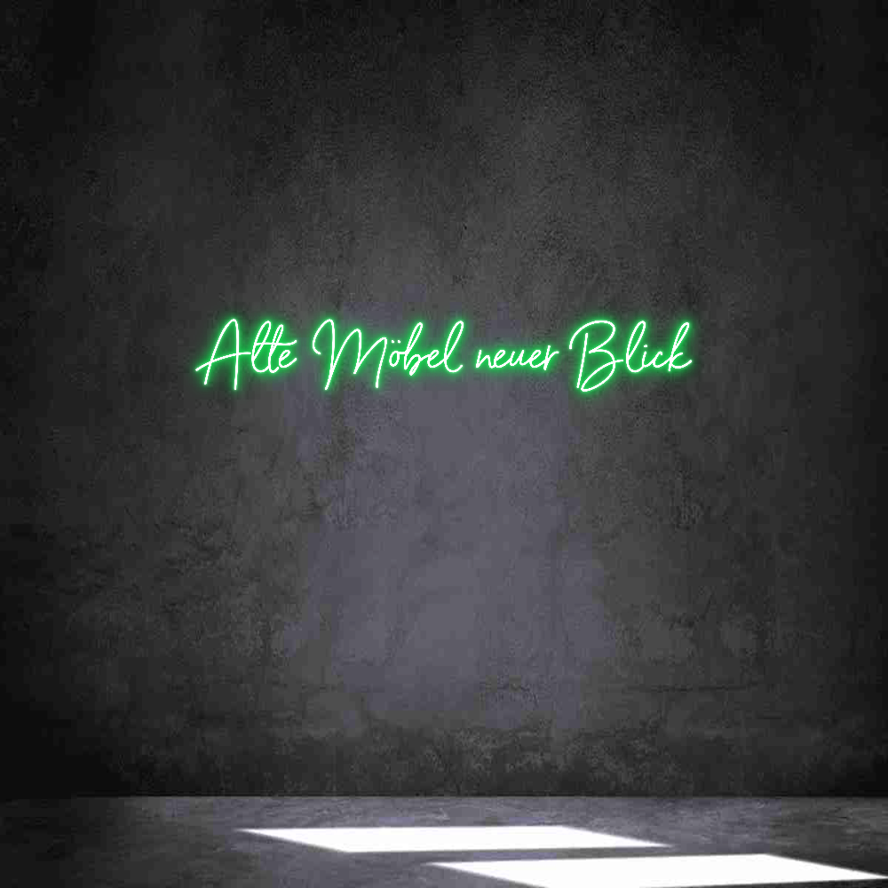 Individuelles Neon: Alte Möbel ne...