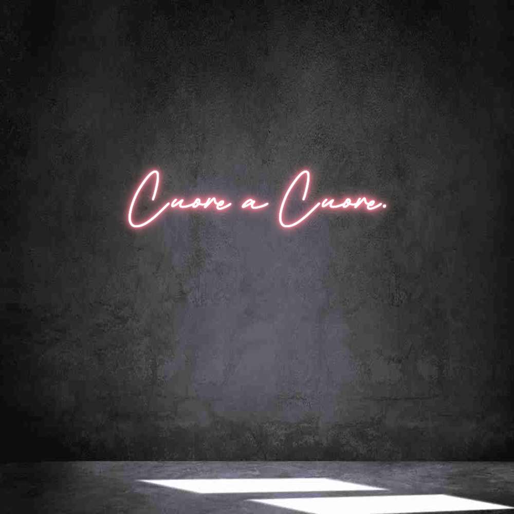 Individuelles Neon: Cuore a Cuore.
